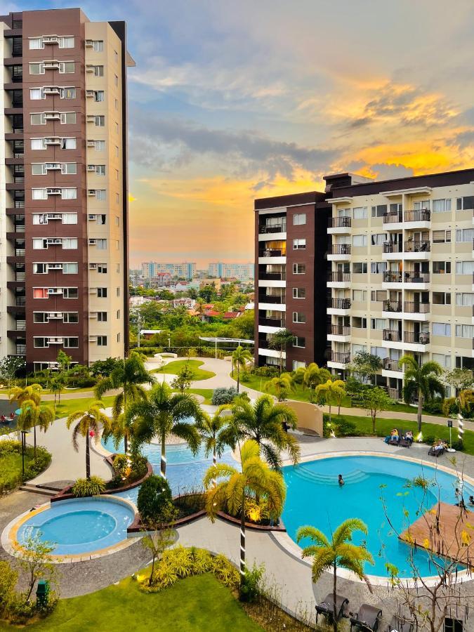 Апартаменти * *P Fantastic 2Br Option For 8 Ілоіло Екстер'єр фото
