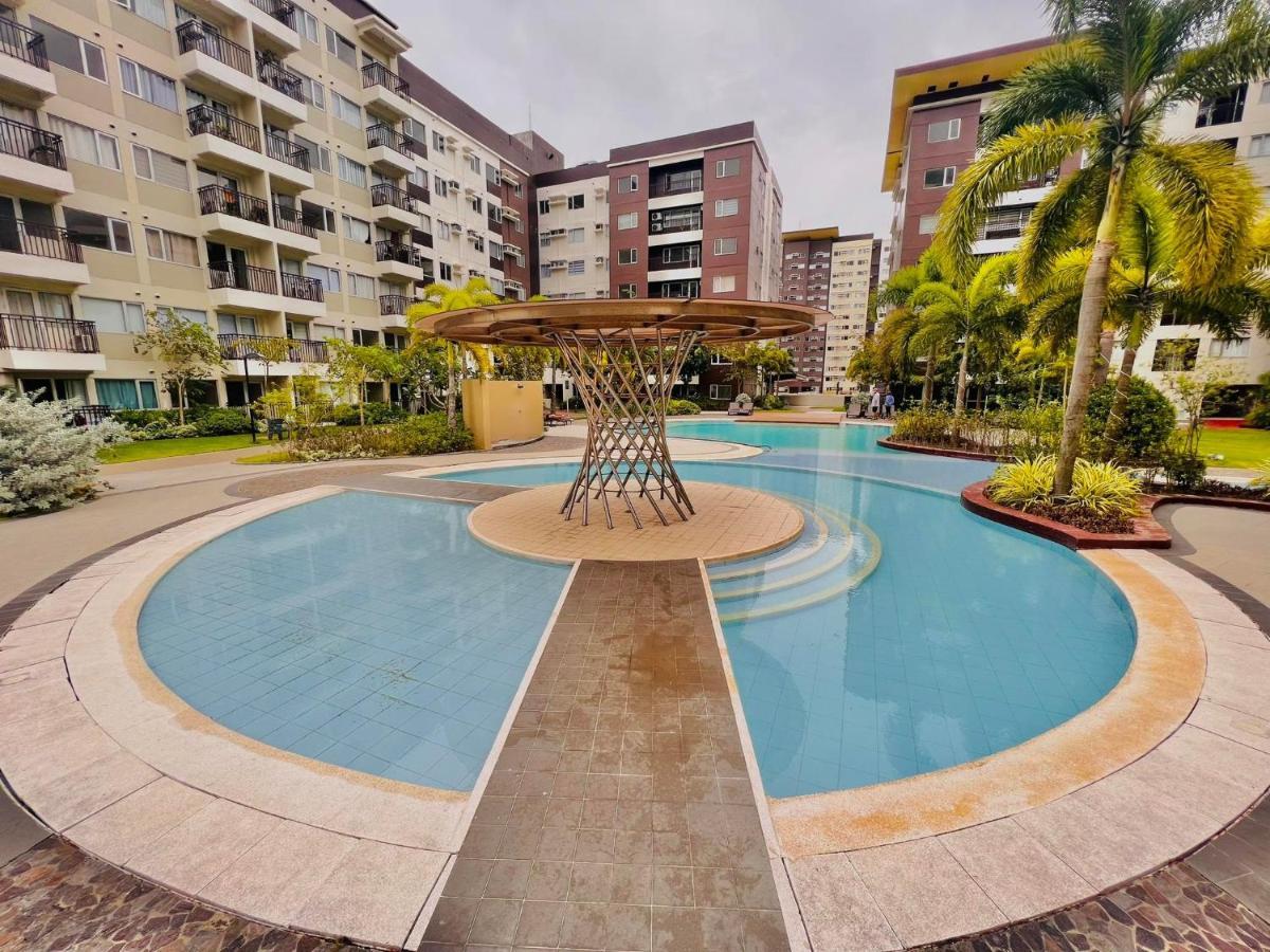 Апартаменти * *P Fantastic 2Br Option For 8 Ілоіло Екстер'єр фото