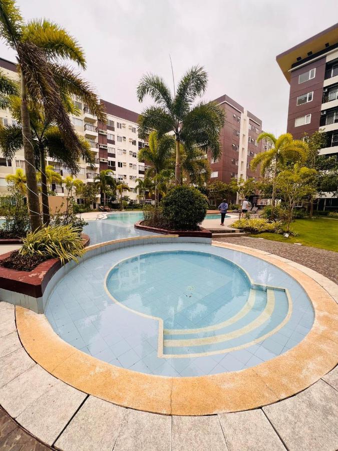 Апартаменти * *P Fantastic 2Br Option For 8 Ілоіло Екстер'єр фото