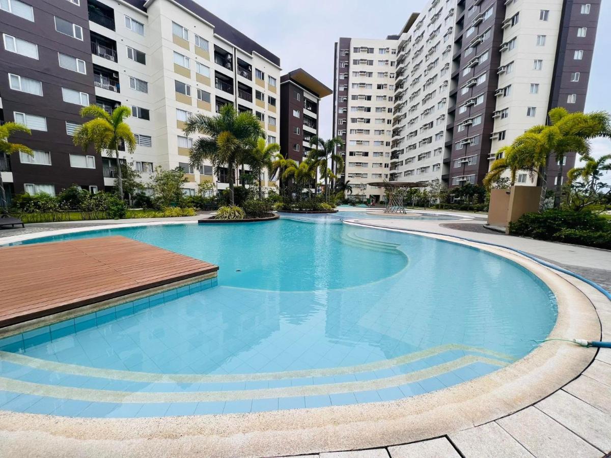 Апартаменти * *P Fantastic 2Br Option For 8 Ілоіло Екстер'єр фото